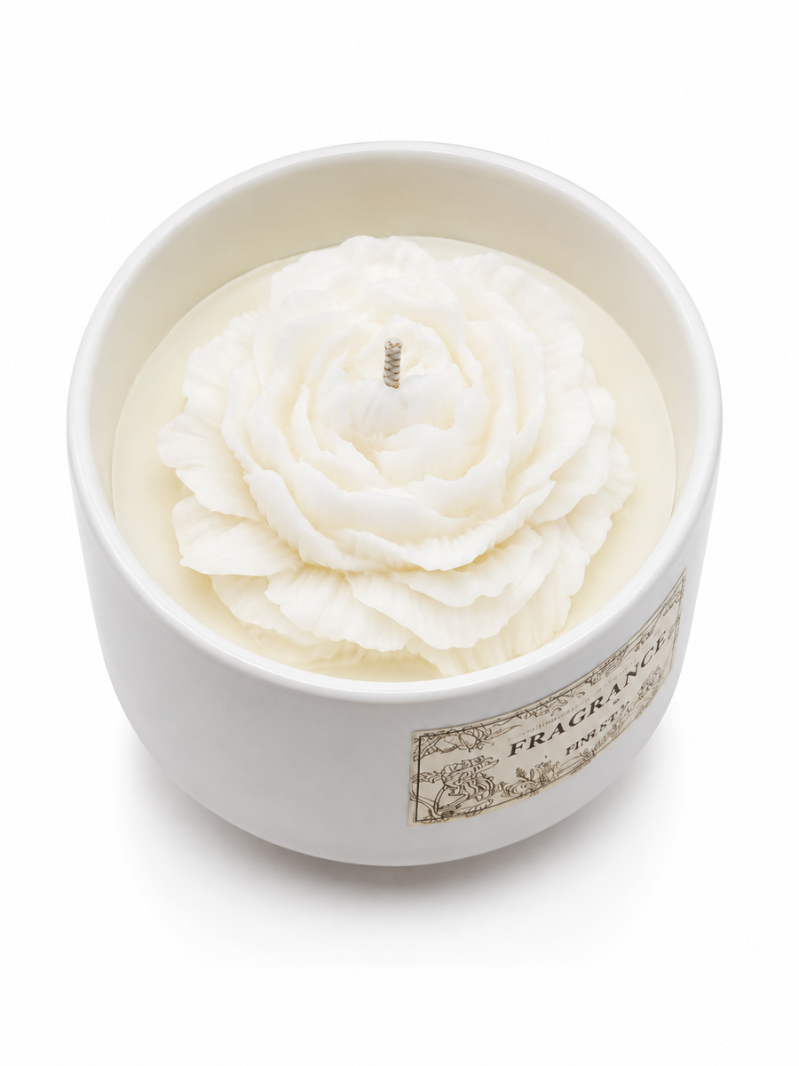 Udara Wood & Porcelain Scented Candle -English Pear