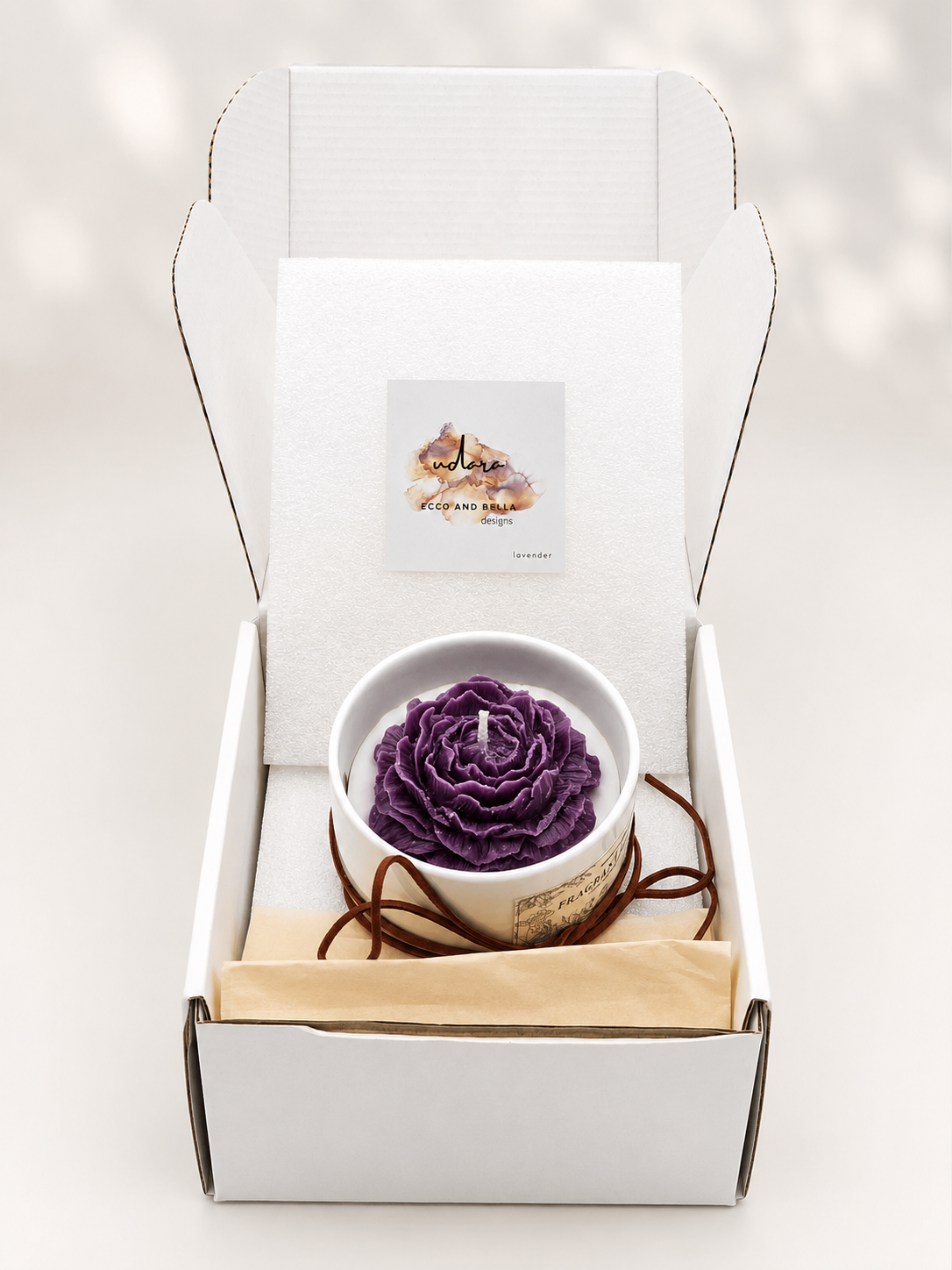 Udara Wood & Porcelain Scented Candle- Lavender