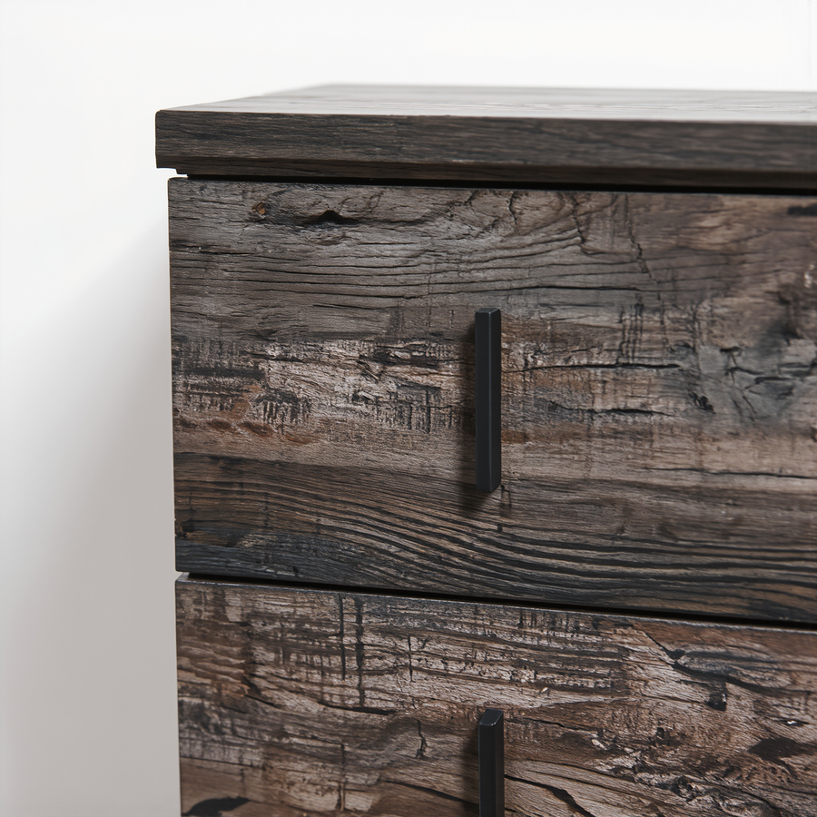 Darwin Chest